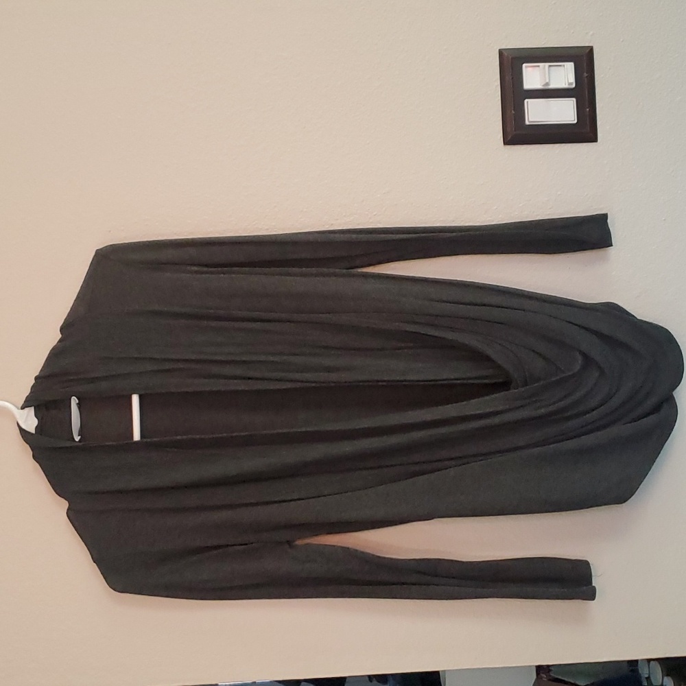 3 for $15 💙 Draped nursing sweater